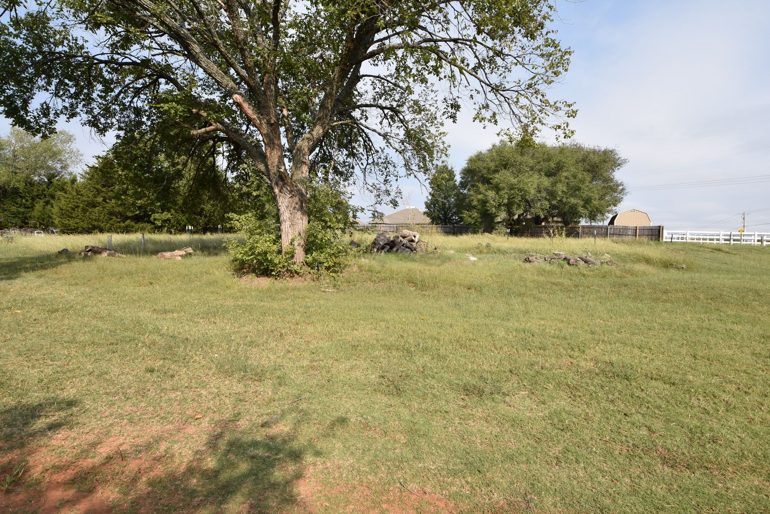 Crume: 3421 S Division St, Guthrie, OK 73044